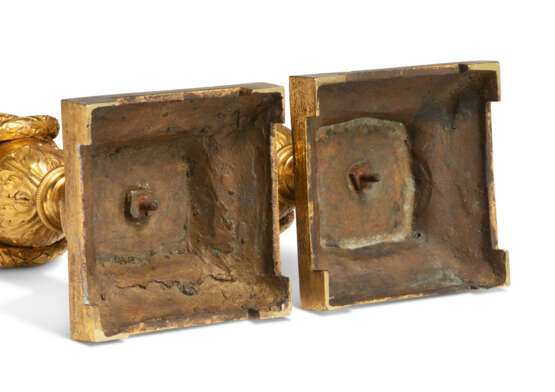 A PAIR OF LOUIS XVI ORMOLU CASSOLETTES - photo 5