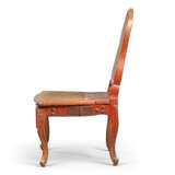 A LOUIS XV RED-PAINTED CAMPAIGN CHAIR - Foto 3