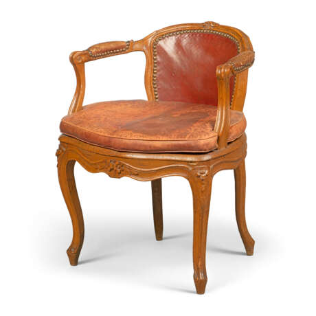 A LOUIS XV BEECH MUSICIAN`S CHAIR - photo 1