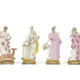 A SET OF FOUR ORMOLU-MOUNTED MEISSEN PORCELAIN ALLEGORICAL FIGURES - Foto 3