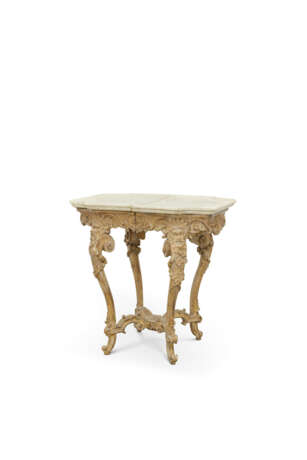 A REGENCE GILTWOOD AND CARVED WHITE MARBLE CENTRE TABLE - фото 4