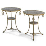 A PAIR OF LOUIS XVI-STYLE ORMOLU AND MARBLE GUERIDONS - Foto 1