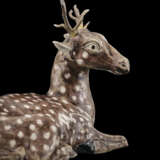 AN ENAMELLED PORCELAIN MODEL OF A DEER - фото 7