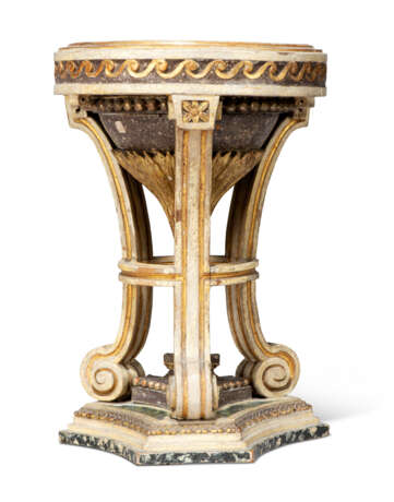 A LOUIS XVI PARCEL-GILT AND SIMULATED MARBLE STAND - Foto 3