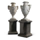 A PAIR OF NEOCLASSICAL GREY-VEINED MARBLE VASES - photo 2