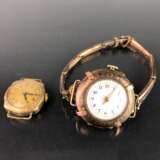 Zwei Damenarmbanduhren, Jugendstil. Eine Uhrenkralle / Armband für die Taschenuhr. Gold-Doublée, sehr schön. - Foto 2