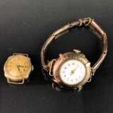 Zwei Damenarmbanduhren, Jugendstil. Eine Uhrenkralle / Armband für die Taschenuhr. Gold-Doublée, sehr schön. - фото 3
