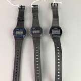 Drei CASIO Uhren / Armbanduhren. Ungetragen aus Uhrmachernachlaß. Tadellos. - photo 1