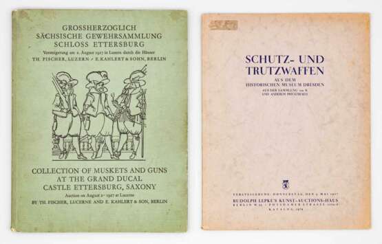 Zwei Auktionskataloge Schutz- und Trutzwaffen aus dem Hist. Museum Dresden 1927. - фото 1