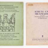 Zwei Auktionskataloge Schutz- und Trutzwaffen aus dem Hist. Museum Dresden 1927. - фото 1