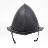 Birnhelm mit originalem Innenfutter, deutsch um 1600. - Foto 3