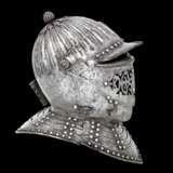 Geschlossener Helm für Kürassiere, Frankreich um 1620. - Foto 2