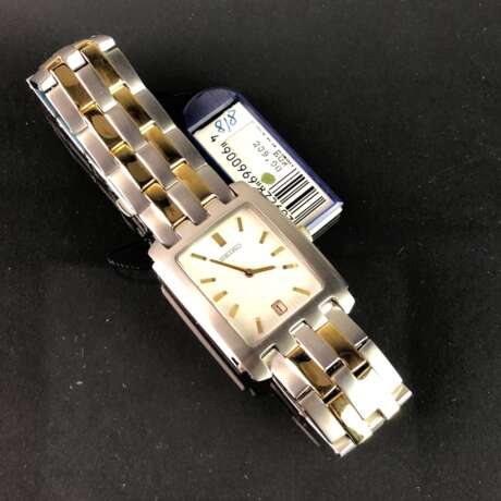 Armbanduhr: "SEIKO". Edelstahl matiert und bicolor. Mineralglas. Ungetragen aus Uhrmachernachlaß. Tadellos. - photo 1