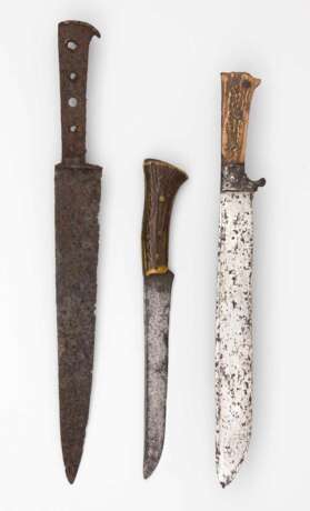 Zwei Jagdmesser und Bauernwehr, süddeutsch und Schweiz 16.- 18. Jahrhundert. - photo 4