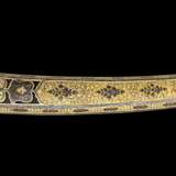 Prunkvoller Shamshir mit vergoldetem Silberbeschlägen und Scheide, kaukasisch mit Datierung. - Foto 10