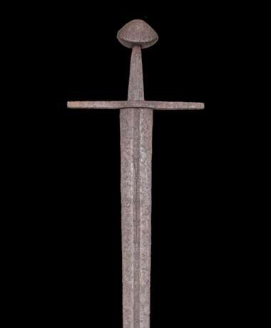 Ritterliches Schwert, deutsch spätes 12. Jahrhundert. - Foto 4