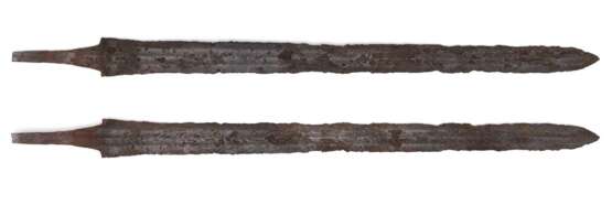 Wurmbunte Klinge eines ritterlichen Schwertes, vermutlich fränkisch 9. - Foto 1