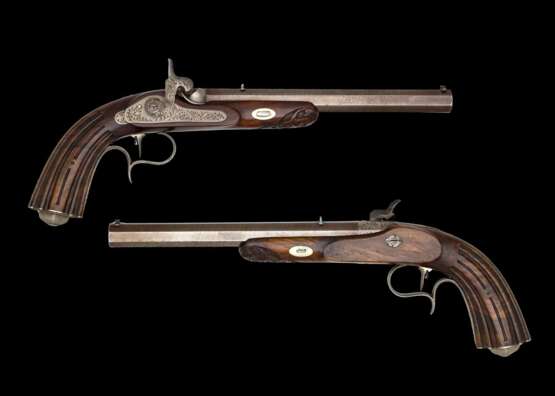 Ein Paar Perkussions-Pistolen im Kasten, deutsch oder Belgien um 1840. - photo 3