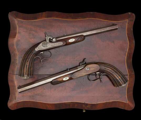Ein Paar Perkussions-Pistolen im Kasten, deutsch oder Belgien um 1840. - Foto 4