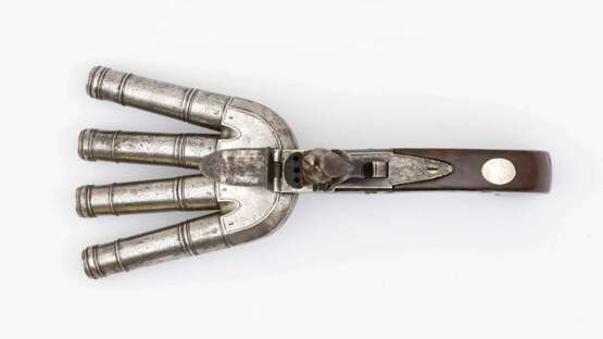 Seltene, vierläufige Steinschloss-Pistole von Henry Blyth in London um 1780. - photo 2