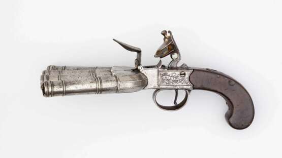 Seltene, vierläufige Steinschloss-Pistole von Henry Blyth in London um 1780. - photo 4