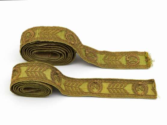 Zwei Tressenbänder Napoleon III. für Kanzleistühle um 1870. - Foto 1