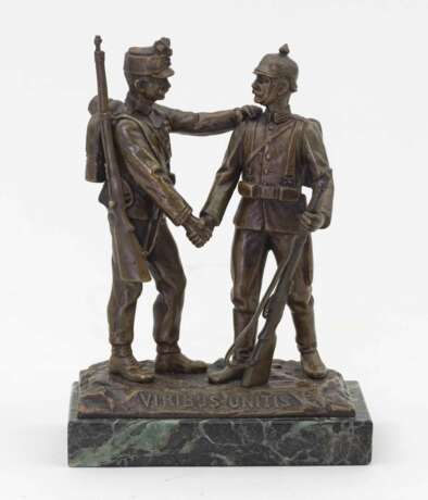Bronze-Gruppe der deutsch-österreichischen Waffenbrüder im Ersten Weltkrieg. - Foto 1