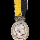 Sachsen-Coburg und Gotha, Ovale silberne Herzog Carl Eduard Medaille 1911. - фото 1