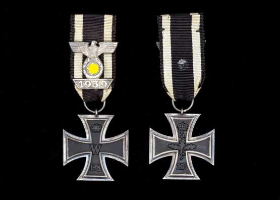 Eisernes Kreuz 2. Klasse 1914 mit aufgelegter Wiederholungsspange 1939. - Foto 1