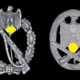 Infanterie-Sturmabzeichen in Silber mit Inschrift und ein Allgemeines Sturmabzeichen. - photo 1