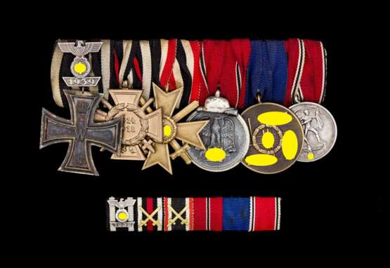 Ordensspange mit sechs Auszeichnungen und zugehörige Feldspange. - фото 1