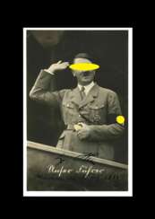 Adolf Hitler - Fotopostkarte mit Autograf von Adolf Hitler.
