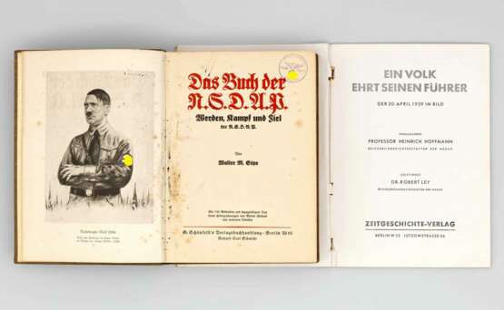 Buch: Das Buch der NSDAP. - фото 1