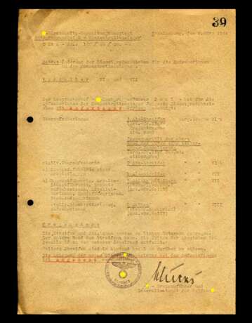 Schriftstück Anordnung des SS-Gruppenführers Glücks zu Dienstgradabzeichen für Aufseherinnen der KZ 1944 mit Autograf. - photo 1