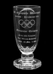 Schwerer Glaspokal Winterspiele 1936 - Olympischer Ehrenpreis an Sieger Elis Viklund Goldmedaille 50 km Ski Langlauf.