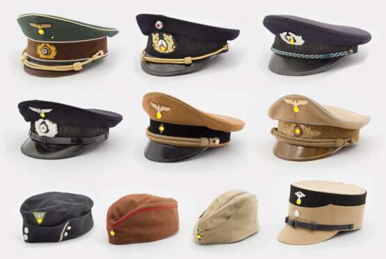Konvolut von 10 Kopfbedeckungen staatliche Organisationen Drittes Reich. - photo 1
