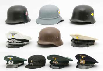 Konvolut von 10 Kopfbedeckungen staatliche Organisationen und Wehrmacht.