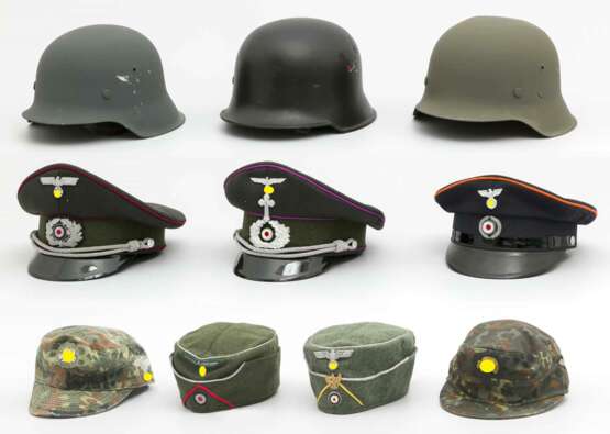Konvolut von 10 Kopfbedeckungen Wehrmacht und staatliche Organisationen 1933-1945. - photo 1