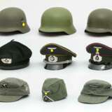 Konvolut von 9 Kopfbedeckungen Wehrmacht Drittes Reich. - Foto 1