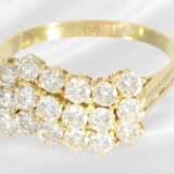Ring: 18K gold ring set with brilliant-cut diamond… - photo 2