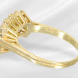 Ring: 18K gold ring set with brilliant-cut diamond… - photo 4