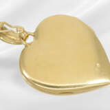 Pendant: heart-shaped vintage medallion pendant se… - photo 4