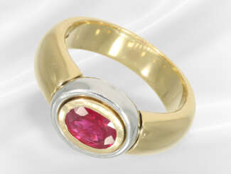 Ring: solid 18K gold ring with ruby setting, appro…