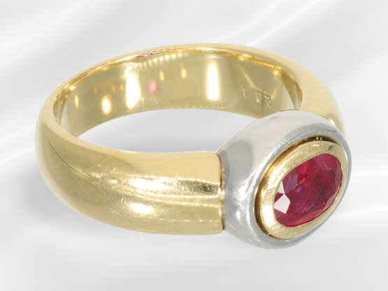 Ring: solid 18K gold ring with ruby setting, appro… - photo 4