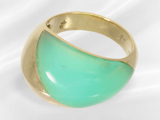 Ring: attractive chrysoprase/designer/goldsmith ri… - photo 1