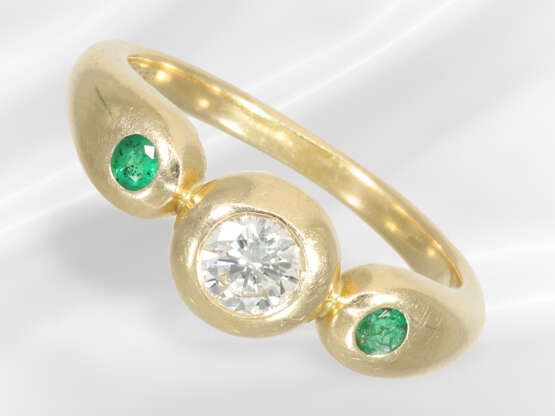 Ring: goldsmith ring with brilliant-cut diamond an… - photo 1