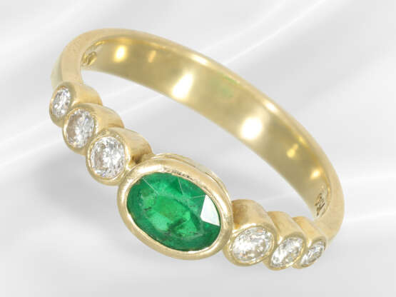 Ring: beautiful emerald/brilliant-cut diamond gold… - photo 1