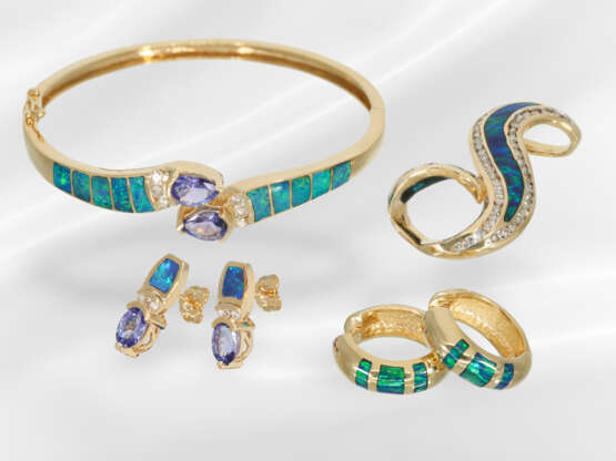 Bangle/pendant/earrings: extremely beautiful jewel… - фото 1