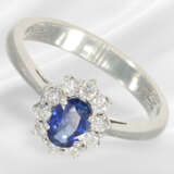 Ring: fine white gold sapphire/brilliant-cut diamo… - фото 1