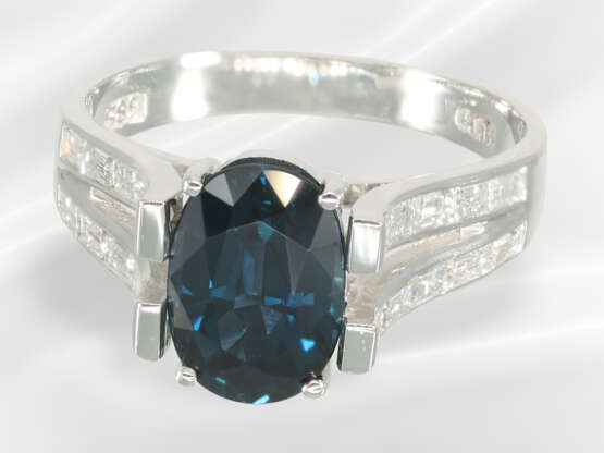 Ring: like new, modern and high quality sapphire/d… - photo 5